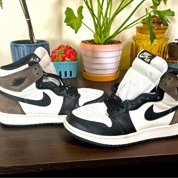 black aj1 high dark mocha